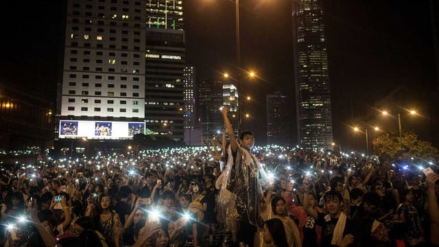 8 Cara Media Sosial Menggerakkan Massa Demo Politik