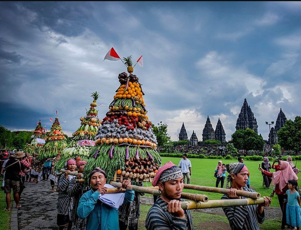 Tradisi Budaya Daerah